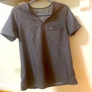 Figs scrub top and jogger bottoms